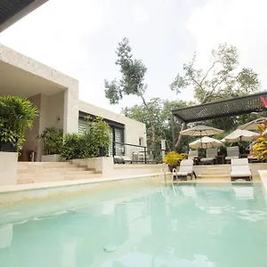 Xaha Suites&golf 3*, Tulum México